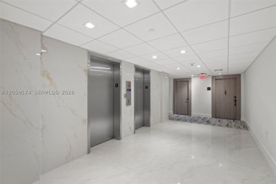 Comprar apartamento en Corinthian Condo 12H