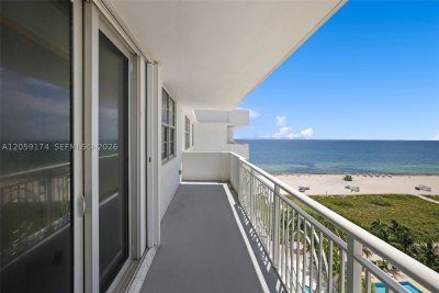 Comprar apartamento en Corinthian Condo 12H