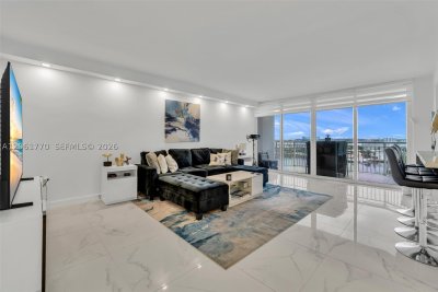 Comprar apartamento en Del Prado South Tower 901