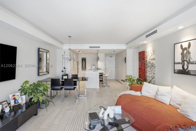 Comprar apartamento no 5600 Collins 5A