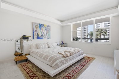 Comprar apartamento no 5600 Collins 5A