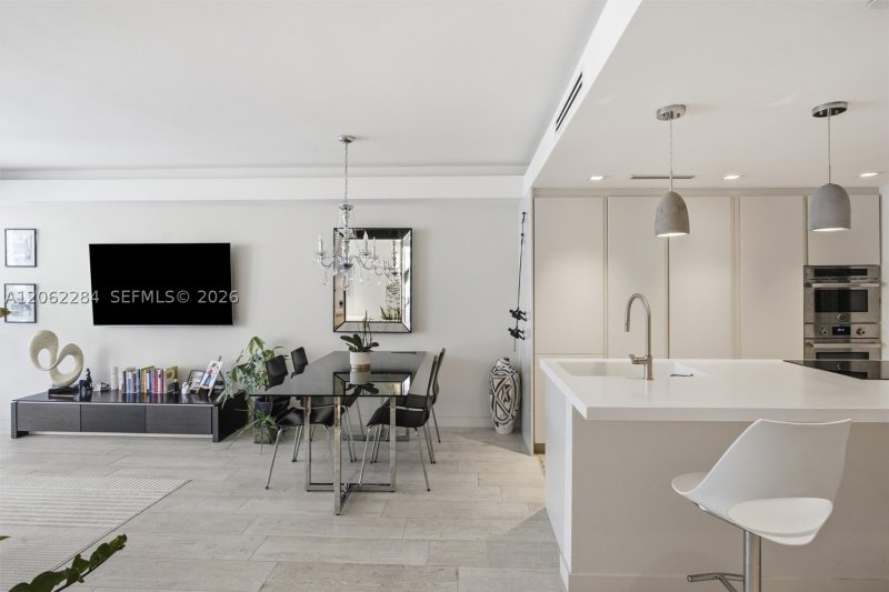 Condo for sale at 5600 Collins 5A