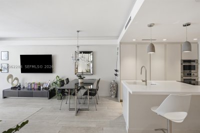 Comprar apartamento no 5600 Collins 5A
