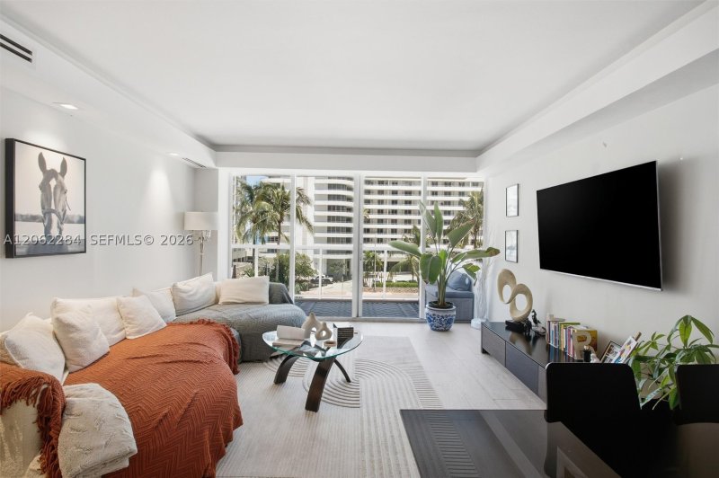 Condo for sale at 5600 Collins 5A