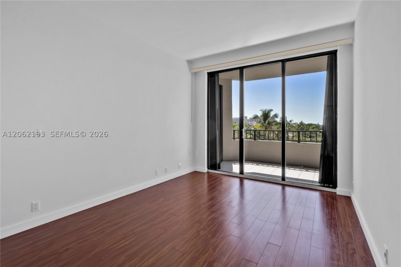 Apartment for rent at Key Colony III Emerald Bay 441