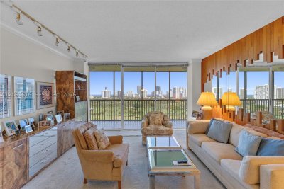 Comprar apartamento en Coronado I 1806