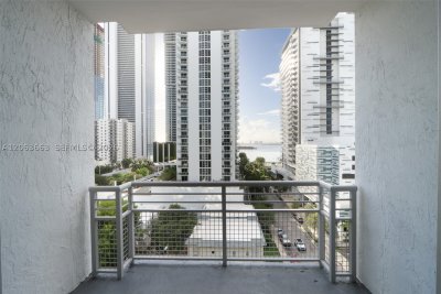 Aluguel de apartamento no Edgewater Lofts 802