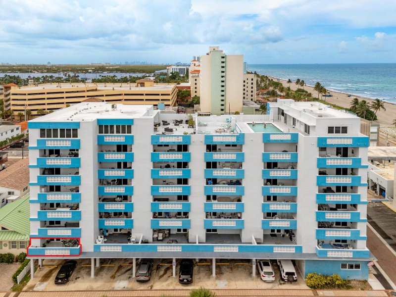 Condo for sale at Bakers Towers 206