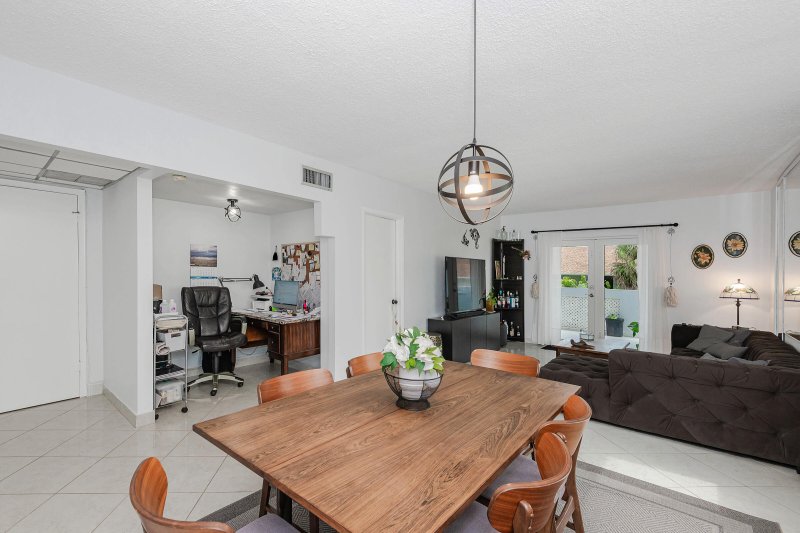 Condo for sale at Bakers Towers 206