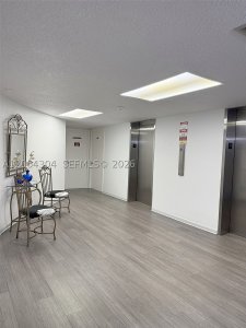 Comprar apartamento en Imperial Towers 824