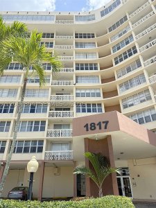 Comprar apartamento en Imperial Towers 824