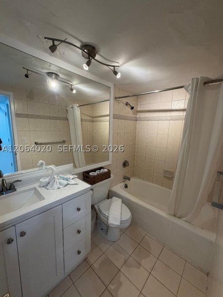 Apartment for rent at Castle Beach Club 1109