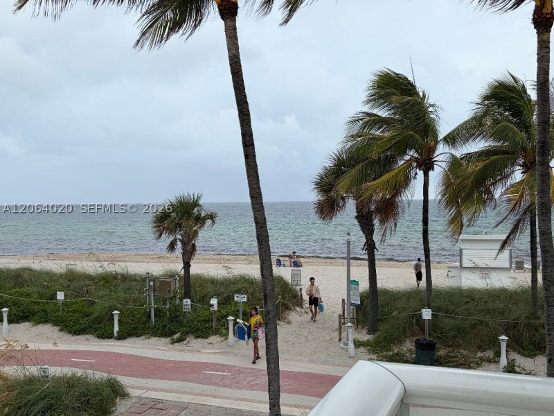 Apartment for rent at Castle Beach Club 1109