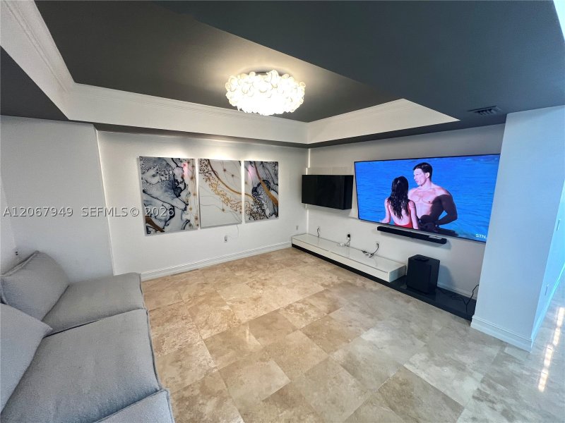 Apartment for rent at Peninsula I 2305
