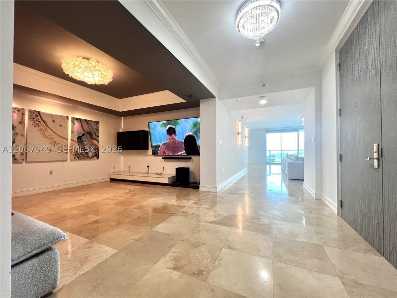 Apartment for rent at Peninsula I 2305