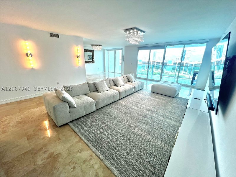 Apartment for rent at Peninsula I 2305