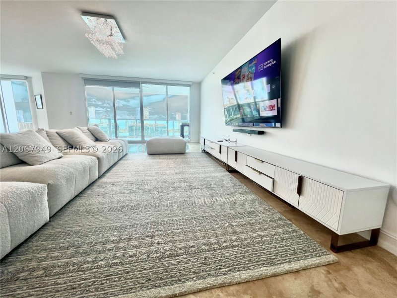Apartment for rent at Peninsula I 2305