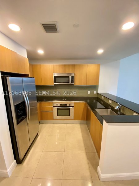 Apartment for rent at Avenue on Brickell 1060 Tower 1413