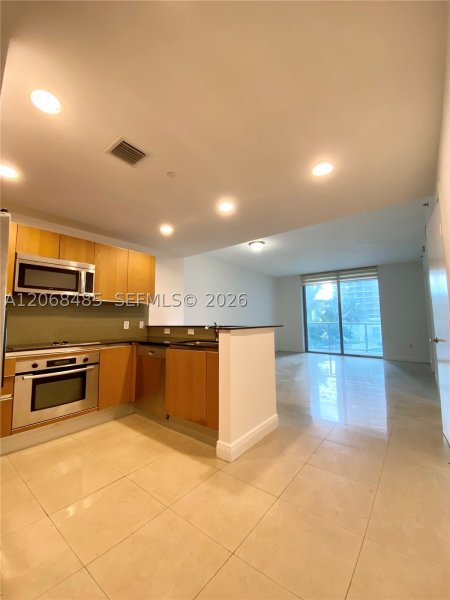 Apartment for rent at Avenue on Brickell 1060 Tower 1413