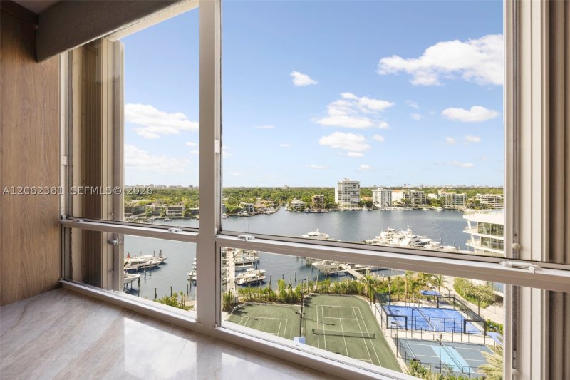 Condo for sale at Grove Isles Tower II B1109