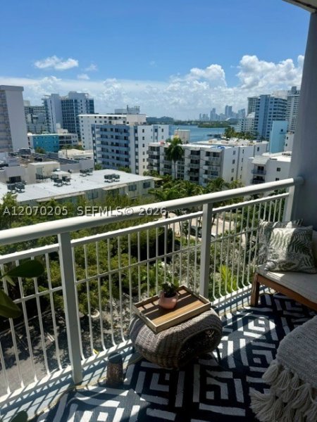 Condo for sale at West Bay Plaza 906