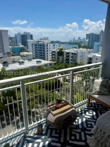 Comprar apartamento no West Bay Plaza 906