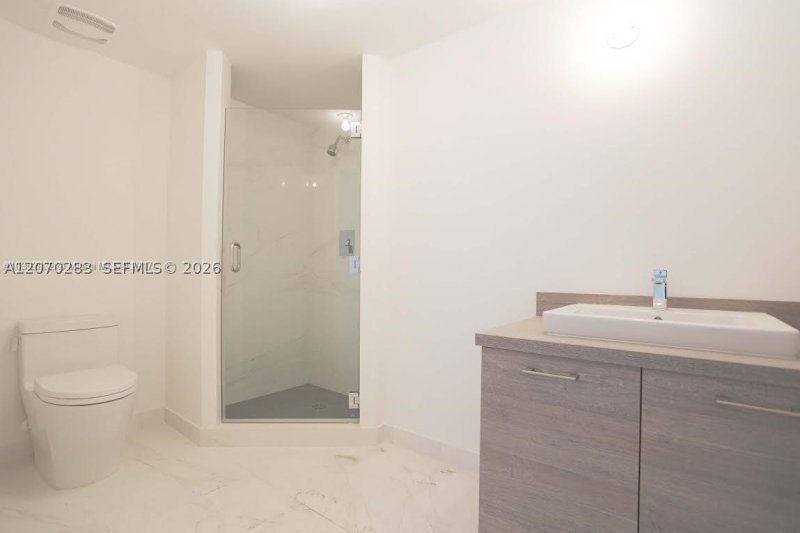 Apartment for rent at 400 Sunny Isles 806