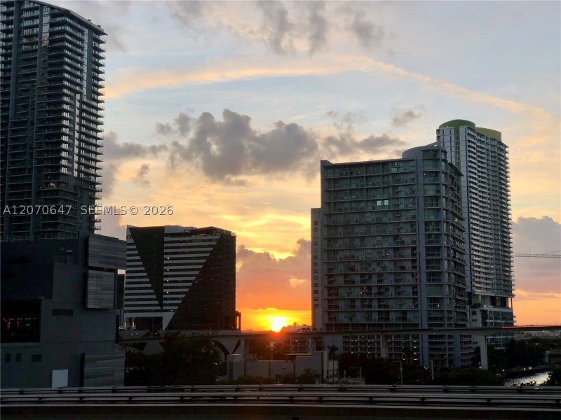Apartment for rent at Brickell on the River South 516