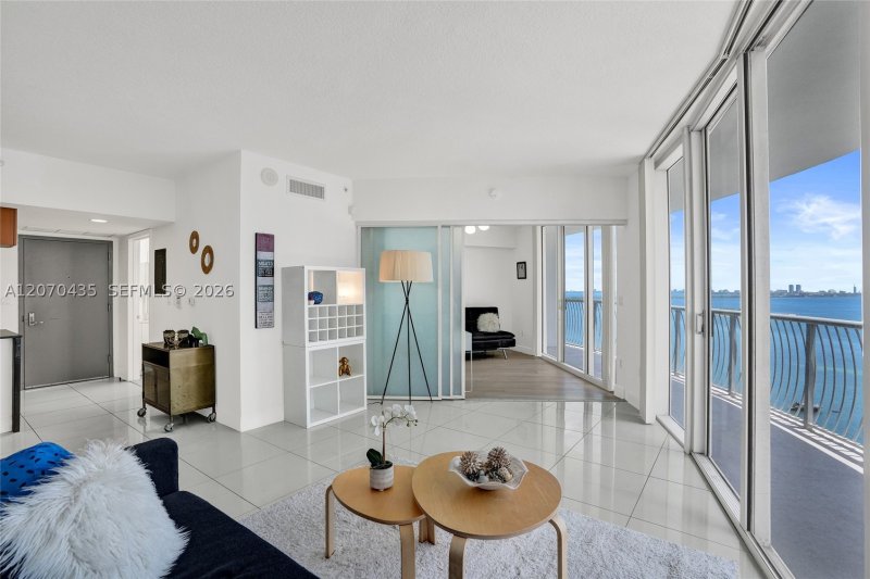 Comprar apartamento en Opera Tower 2202