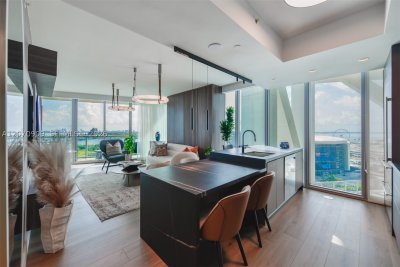 Comprar apartamento no Marina Blue 1509