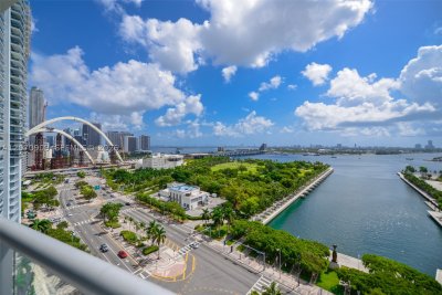 Comprar apartamento no Marina Blue 1509