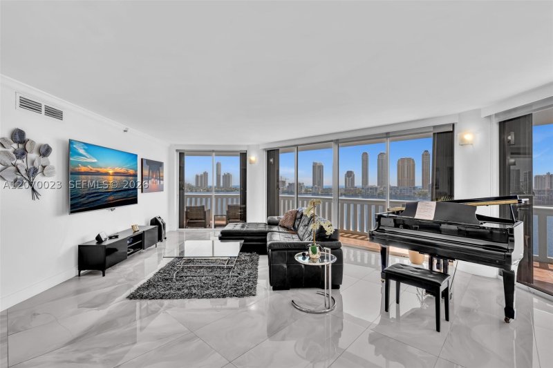 Comprar apartamento en 3000 Williams Island 1106