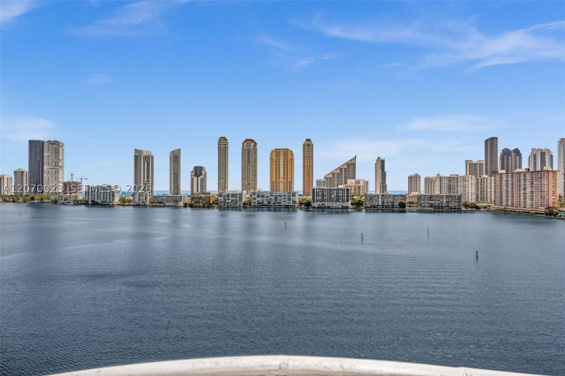 Comprar apartamento en 3000 Williams Island 1106