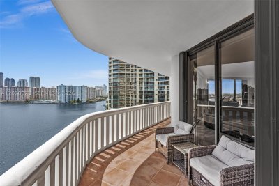 Comprar apartamento en 3000 Williams Island 1106