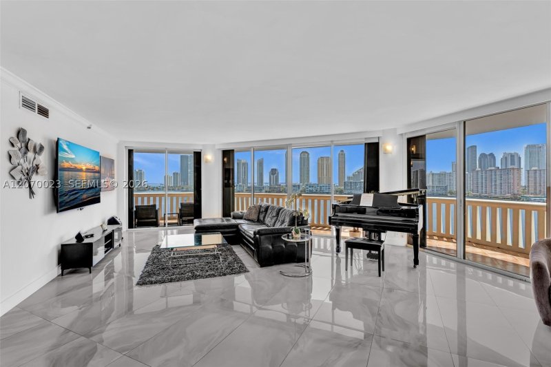 Comprar apartamento en 3000 Williams Island 1106