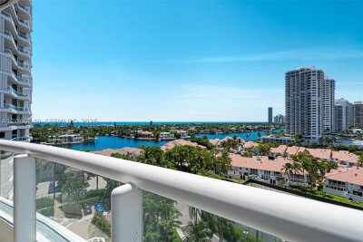 Comprar apartamento no Atlantic Three at The Point 1006