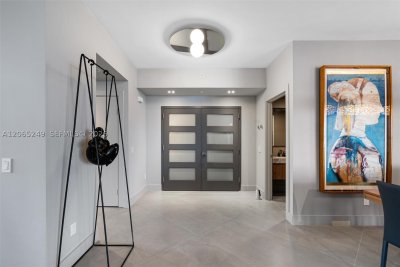 Comprar apartamento no Atlantic Three at The Point 1006