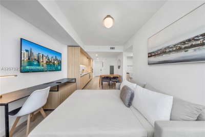 Comprar apartamento no District 225 2005