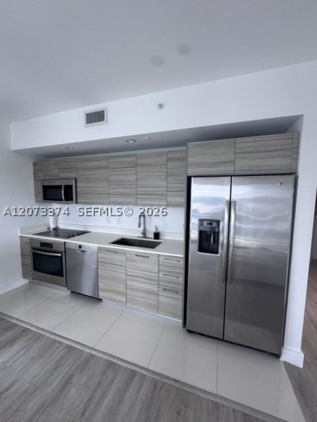 Apartment for rent at Hyde Midtown 1001