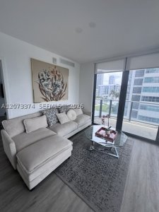 Alquiler de apartamento en Hyde Midtown 1001