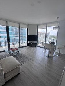 Alquiler de apartamento en Hyde Midtown 1001