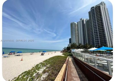 Comprar apartamento no Aventura Beach Club 245
