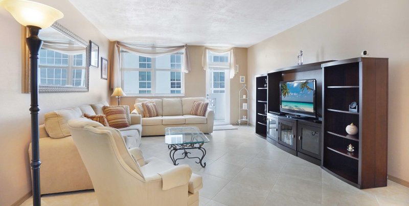 Apartment for rent at Galt Towers 10D