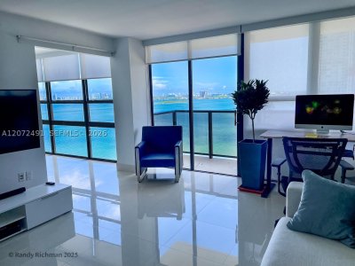 Comprar apartamento en Charter Club Condos 1820
