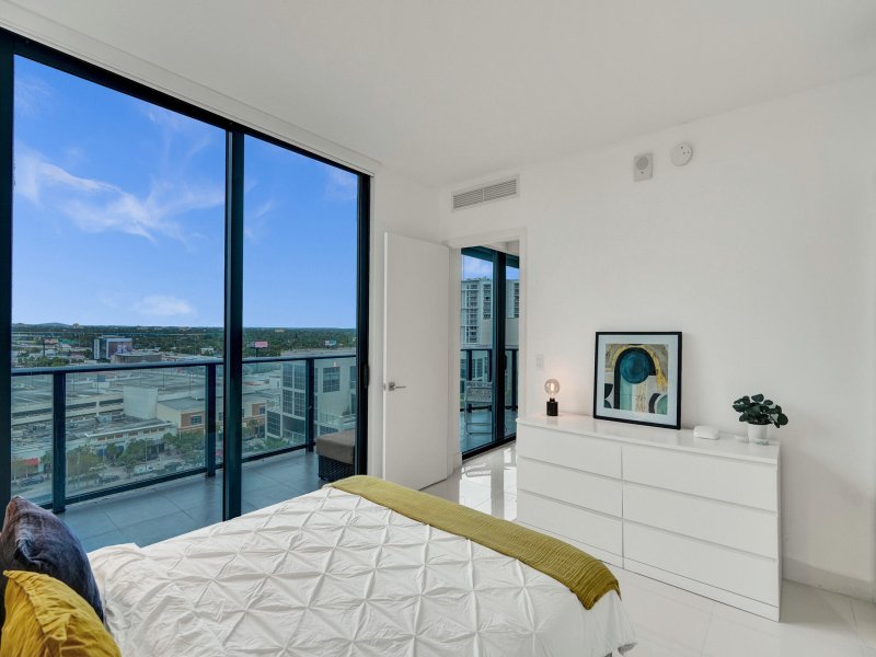 Condo for sale at Hyde Midtown 1210