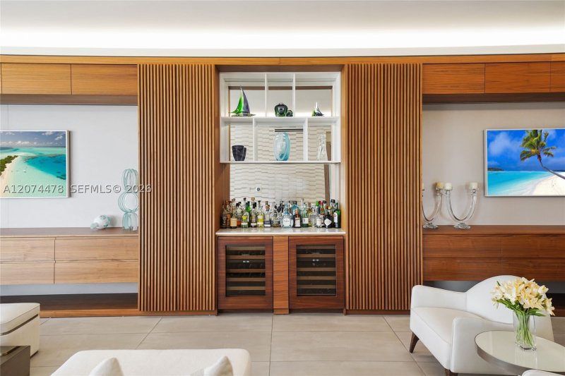 Condo for sale at Villa Valencia 601