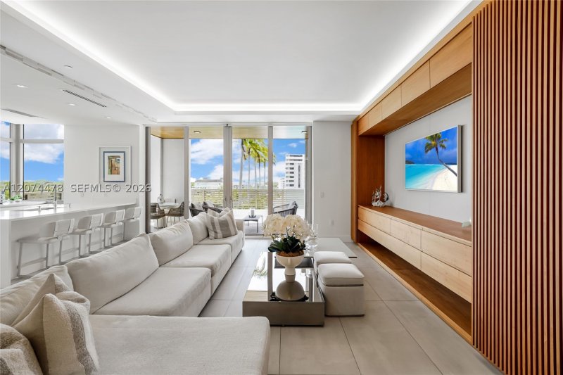 Condo for sale at Villa Valencia 601