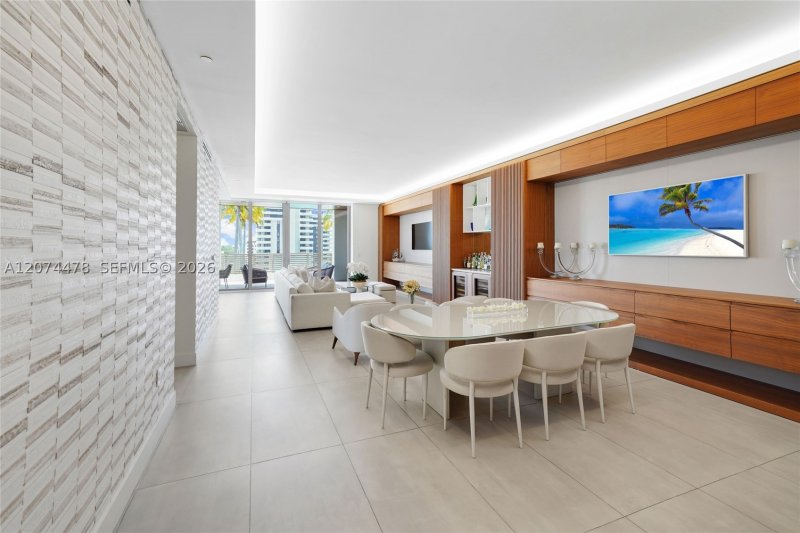 Condo for sale at Villa Valencia 601
