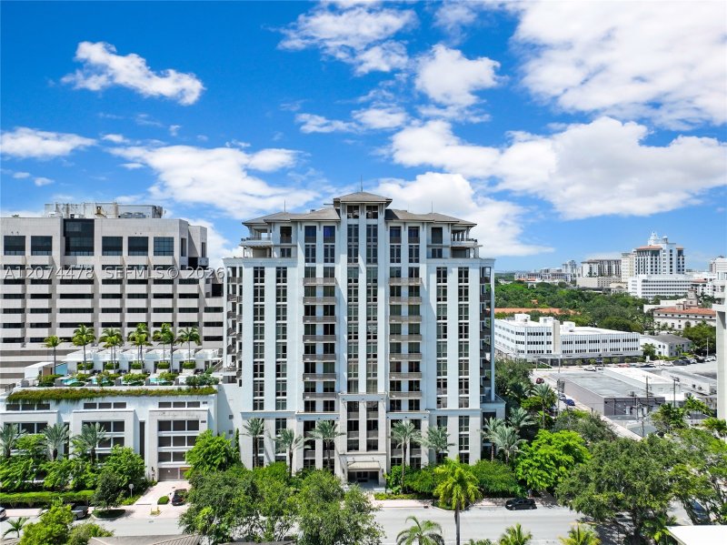 Condo for sale at Villa Valencia 601