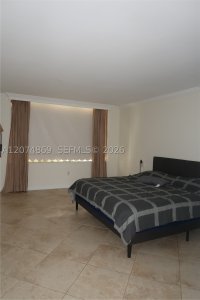 Aluguel de apartamento no Balmoral Condo 14T